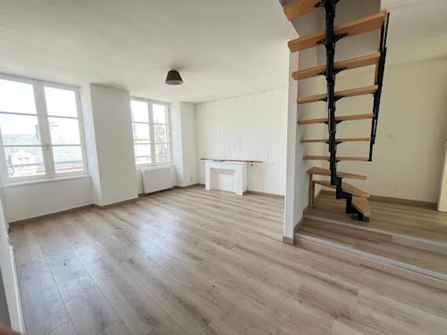 Location Duplex 2 pièces 56 m2 Dinan