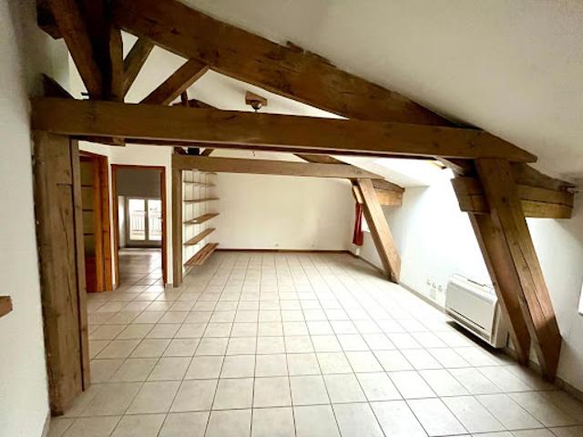 Location Duplex 3 pièces 75 m2 Monteils