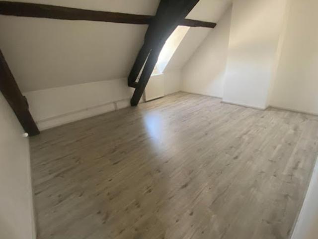 Location Duplex 4 pièces 140 m2 La Fère