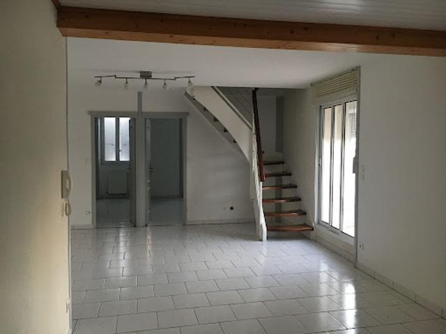 Location Duplex 4 pièces 85.02 m2 Tonnay Charente