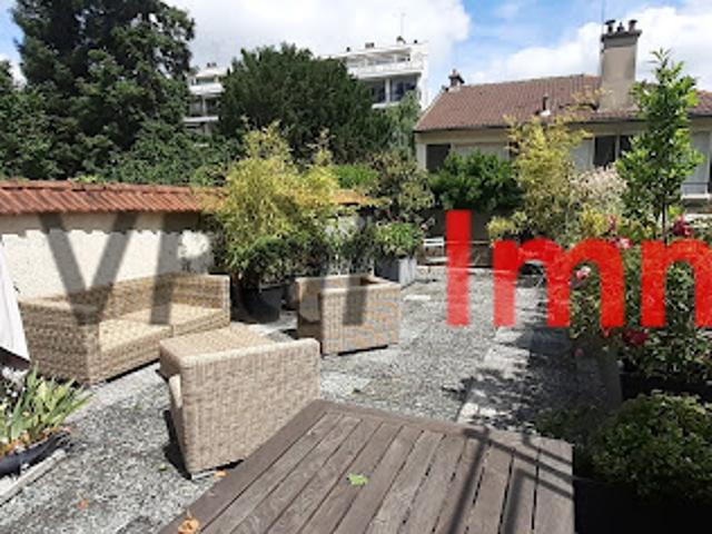 Location Duplex 6 pièces 139.89 m2 Versailles