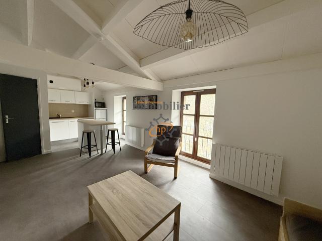Location duplex Saint Affrique 2 pièces 33m² 395€ | Hubert Peyrottes Immobilier