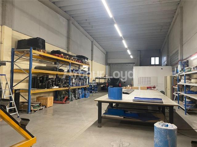 Location entrepôt Trith Saint Léger Accès immédiat A2