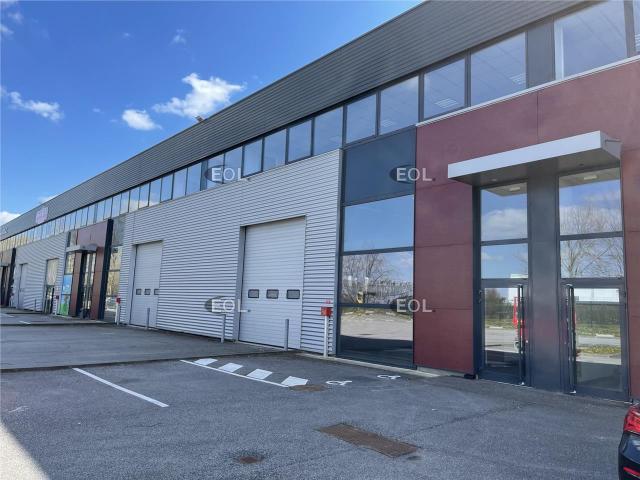 Location entrepôt bureaux Elancourt Parc d'activités La Clef Saint Pierre