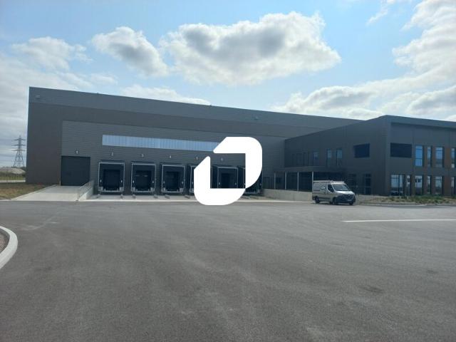 Location entrepôt Eragny Parc logistique neuf 31 504 m²