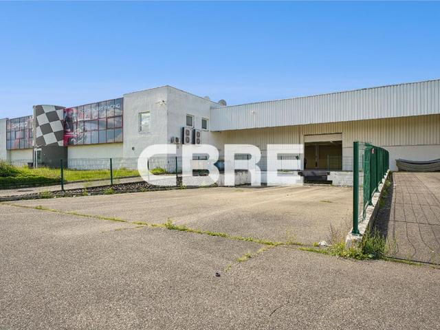 Location entrepôt Genas Proche A46 A43 A42 BREEAM Good