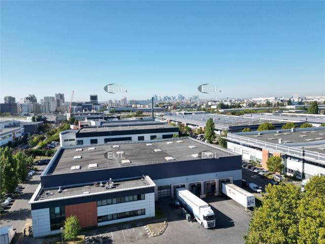 Location entrepôt Gennevilliers 4 quais Accès RER et A86