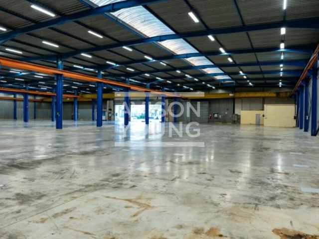 Location entrepôt Gonesse Accès A104 et A1