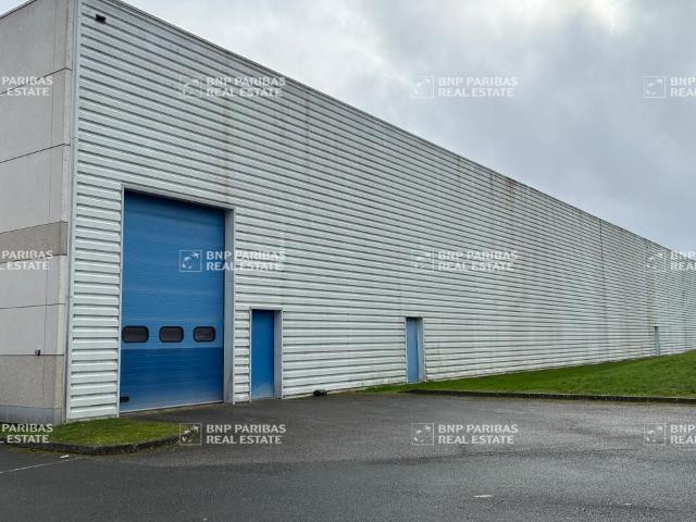 Location entrepôt Guyancourt Accès autoroutier proche