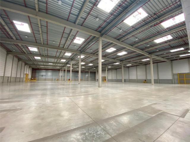 Location entrepôt Le Plessis Paté Accès direct N104 et D19