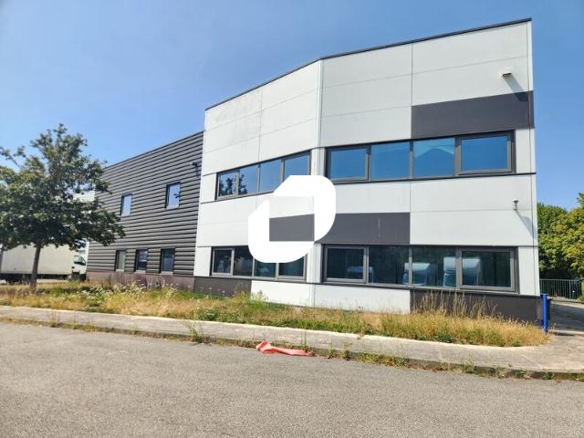 Location entrepôt Montigny le Bretonneux Mixte activité bureaux