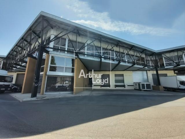 Location entrepôt Morangis Proche A6 N104 et transports