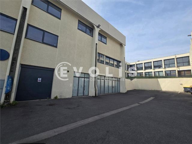 Location entrepôt Palaiseau Accès transports et autoroutes