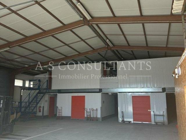 Location entrepôt Rumilly Accès gros porteur et mezzanine