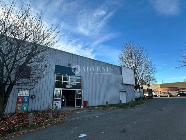 Location entrepôt showroom Villeneuve d'Ascq Proche A22 et Lille