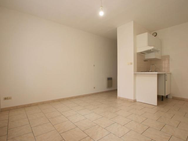 Location ETRECHY, Appartement F2 36 m²