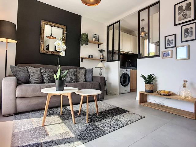 LOCATION ETUDIANTE Antibes VAL CLARET 1 pièce s 22,43 m2 entièrement rénové