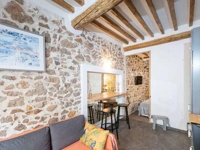 LOCATION ETUDIANTE Magnifique 2 pièces au coeur du Vieil Antibes !