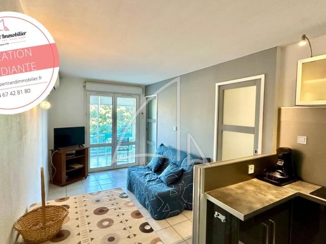 LOCATION ÉTUDIANTE MEUBLÉEPALAVAS LES FLOTS – STUDIO CABINE CLIMATISÉ EN 2EME LIGNE AVEC PLACE DE PARKING PRIVATIVE