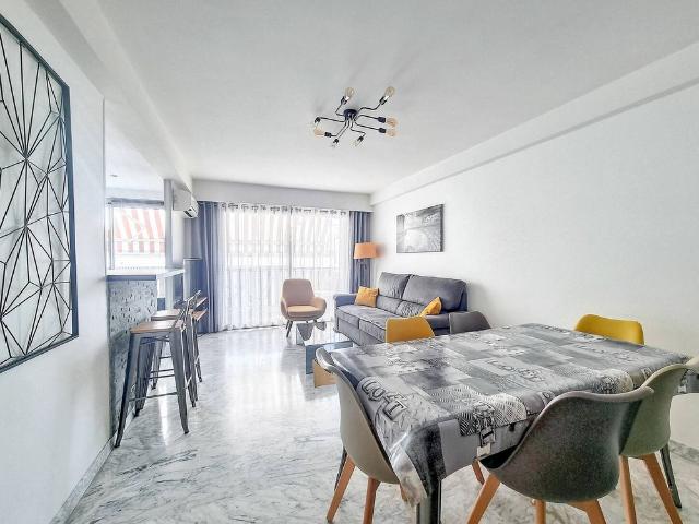 LOCATION ETUDIANTE NICE CENTRE 3 PIECES MEUBLE