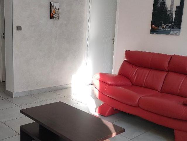 LOCATION f2 meublé 46 m² à Varces Allières et Risset