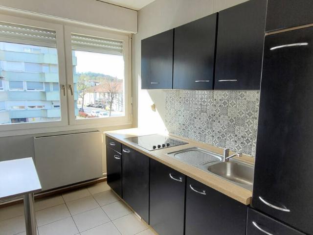 LOCATION F2 SAINT AVOLD AVEC BALCON
