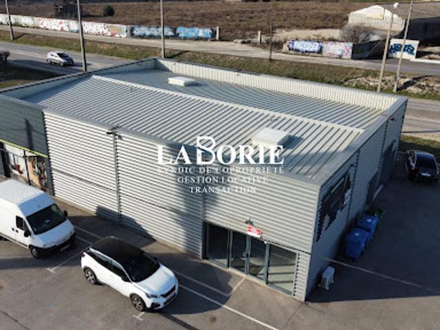 Location Fond de commerce 0 pièces 100 m2 Vedène