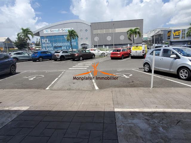 Location Fond de commerce 0 pièces 100 m2 Baie mahault