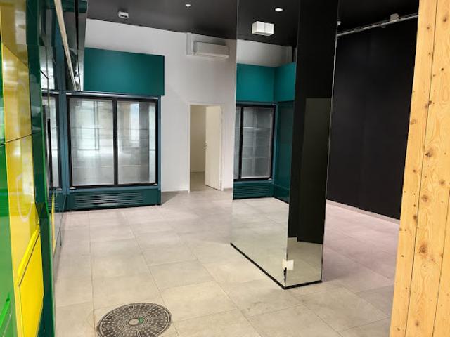 Location Fond de commerce 0 pièces 105 m2 Paris 14ème