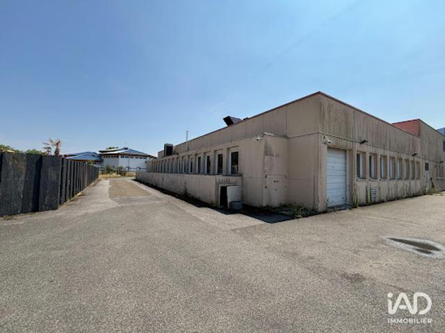 Location Fond de commerce 0 pièces 1200 m2 Les Essarts le Roi