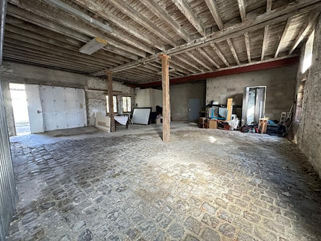 Location Fond de commerce 0 pièces 200 m2 Provins