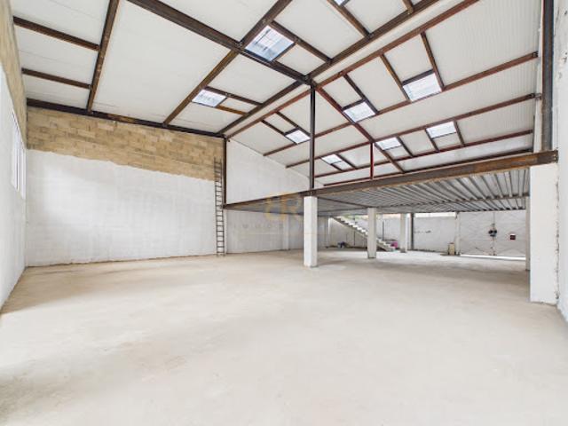 Location Fond de commerce 0 pièces 370 m2 Montreuil