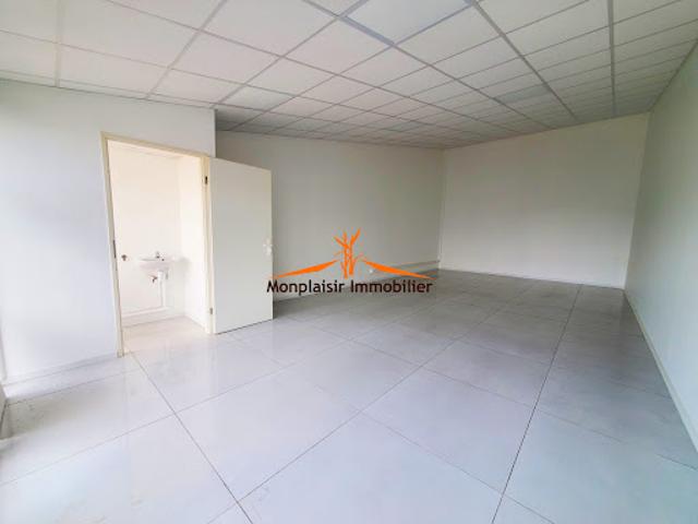 Location Fond de commerce 0 pièces 47 m2 Baie mahault