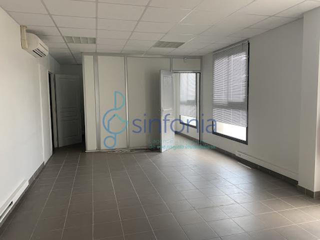 Location Fond de commerce 0 pièces 40.8 m2 Uzès