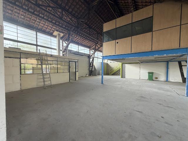 Location Fond de commerce 0 pièces 420 m2 Houdan