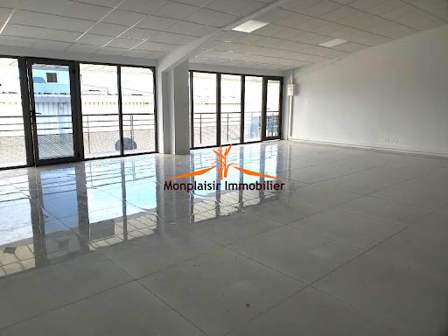 Location Fond de commerce 0 pièces 54 m2 Baie mahault