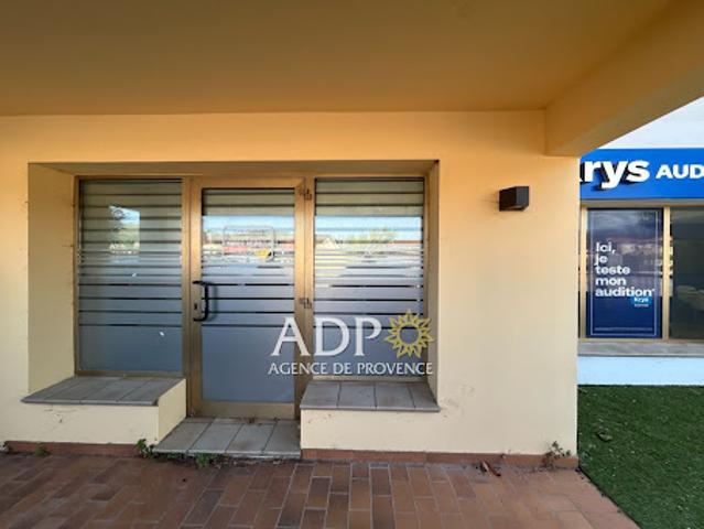 Location Fond de commerce 0 pièces 54 m2 Pégomas