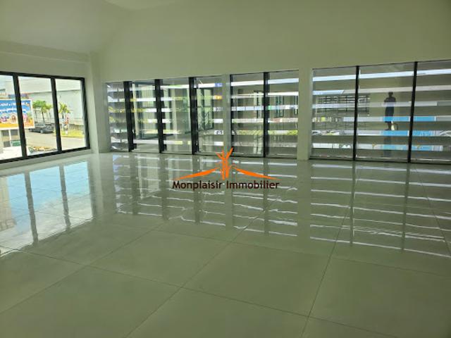Location Fond de commerce 0 pièces 76 m2 Baie mahault