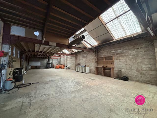 Location Fond de commerce 0 pièces 700 m2 Fenain