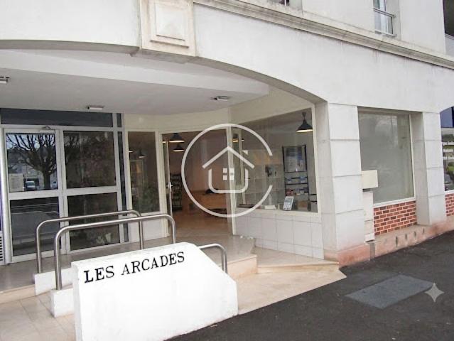 Location Fond de commerce 160 m2 Vendome