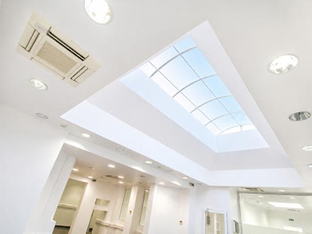 Location Autre 0 pièces 167.86 m2 Hyeres