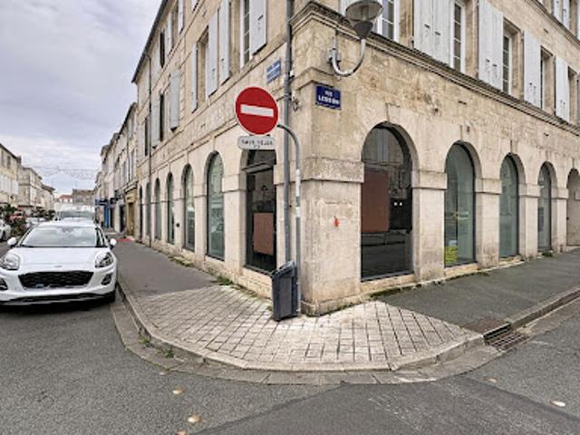 Location Fond de commerce 176.38 m2 Rochefort