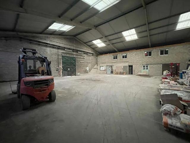 Location Fond de commerce 180 m2 Pontpoint