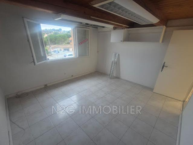 Location Autre 0 pièces 102.81 m2 Le Rouret