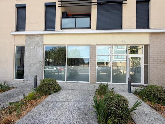 Location Fond de commerce 107 m2 Ecully