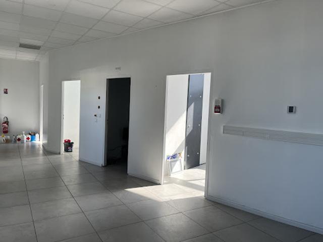 Location Fond de commerce 130 m2 Cabestany