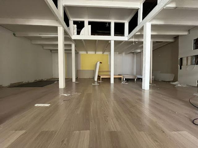 Location Fond de commerce 1 pièce 126 m2 Paris 14ème