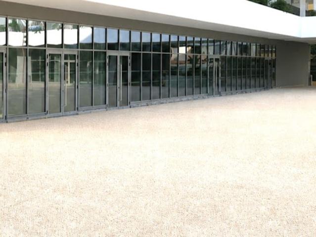 Location Fond de commerce 1 pièce 144 m2 Saint Laurent du Var