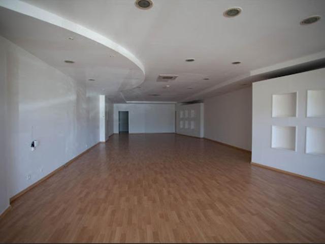 Location Autre 1 pièce 140 m2 Baie mahault