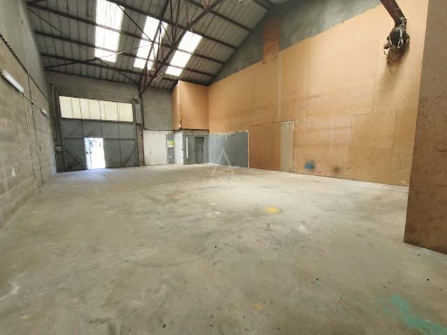 Location Fond de commerce 1 pièce 142 m2 Gilly sur Isère